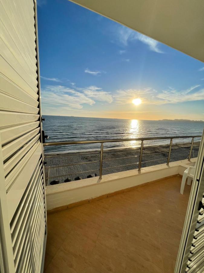 Seaview Apartment For Rent Durrës Esterno foto